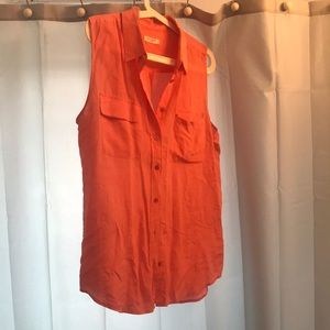 Equipment Sleeveless Button-down